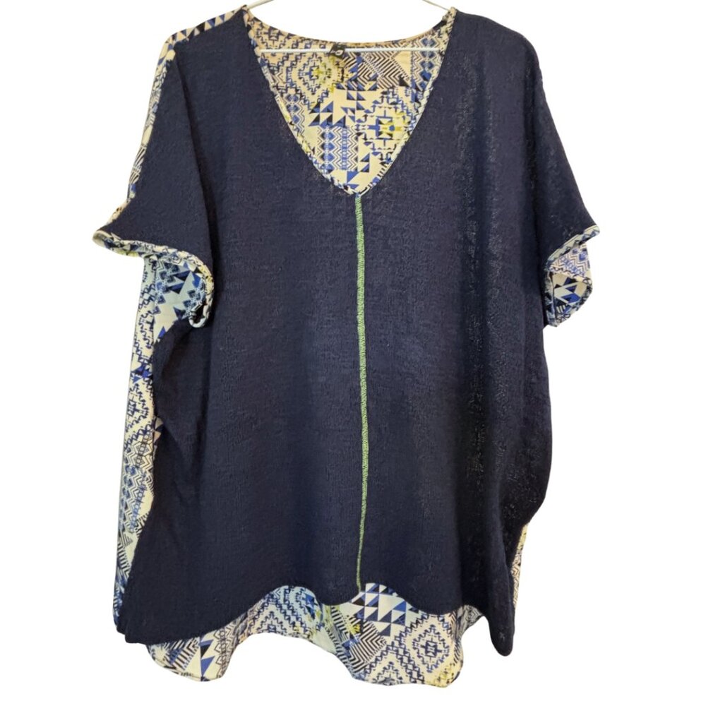 ing XL navy loose-knit tunic with print back